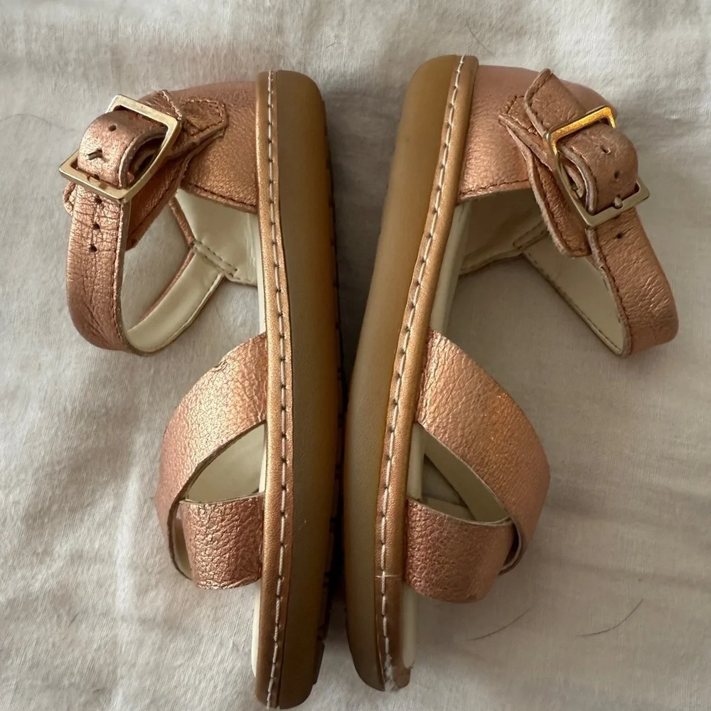 Clarks Kids Rose Gold  'Skylark Pure K' Bronze/ Rose Gold  Leather Sandals
